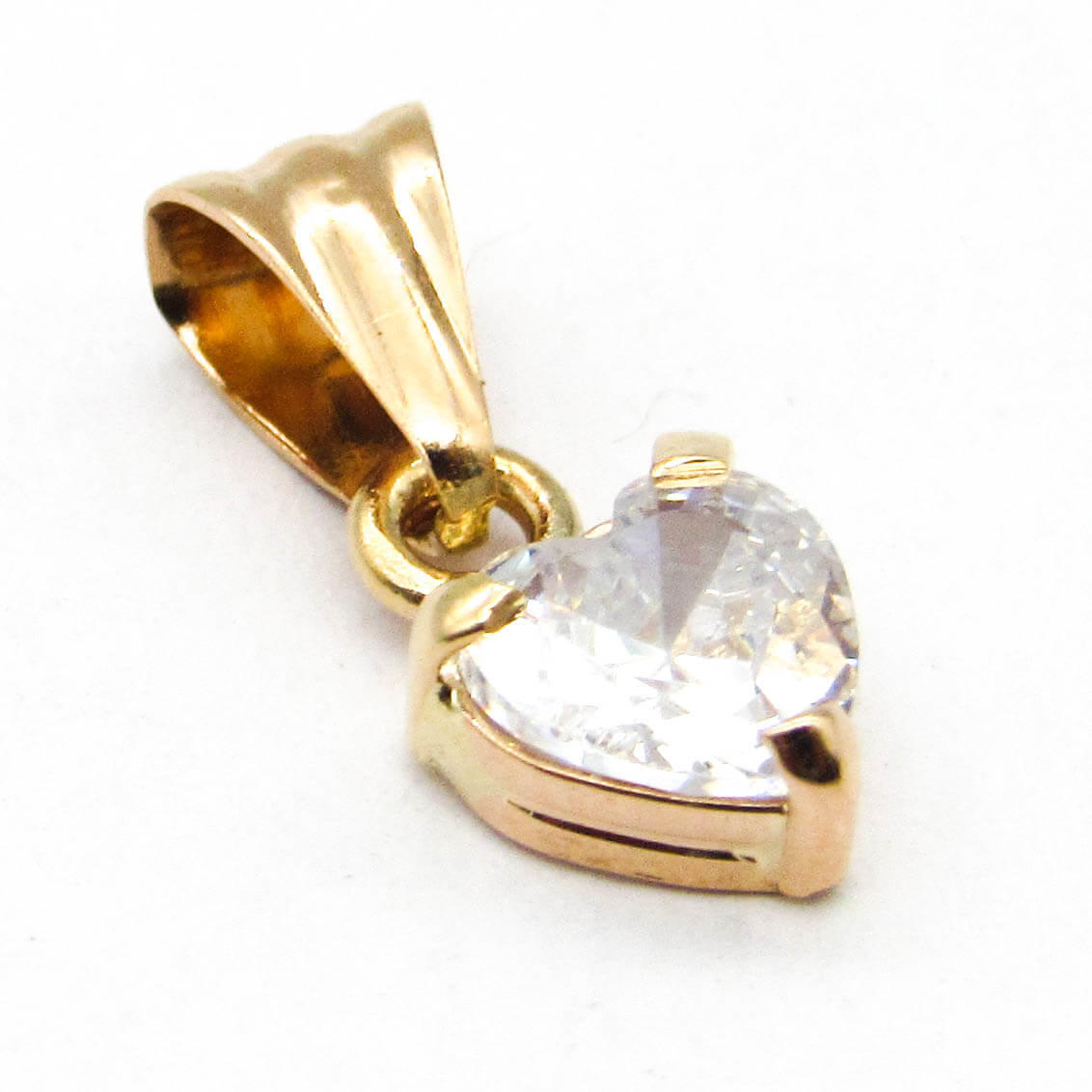 DIJE CUBIC CORAZON GRIFAS 5MM /O.ROJO