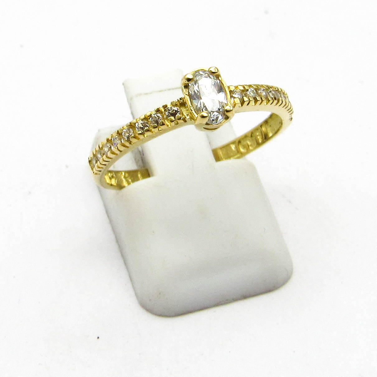 ANILLO CUBICS CENTRO OVAL 3686 /O.AMARILLO