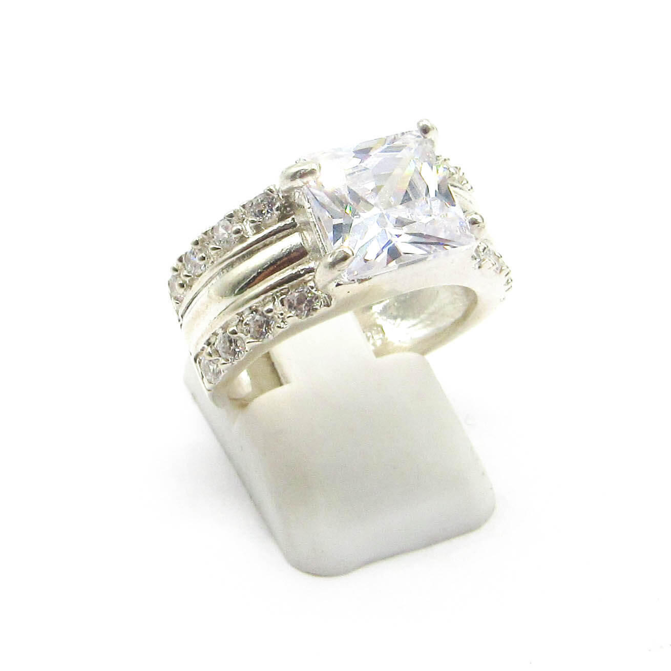 ANILLO CUBICS CENTRO CARRE GRIFAS /PLATA