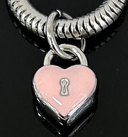 DIJE CHARM CORAZÓN ESMALTE ROSA CANDADO / ACERO 